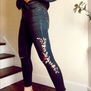 Abercrombie & Fitch Embroidered women Skinny Jeans